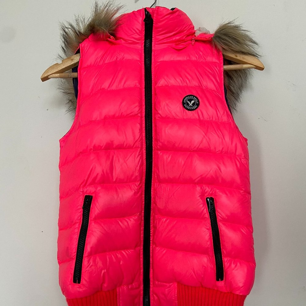 American Eagle hot pink puffer vest